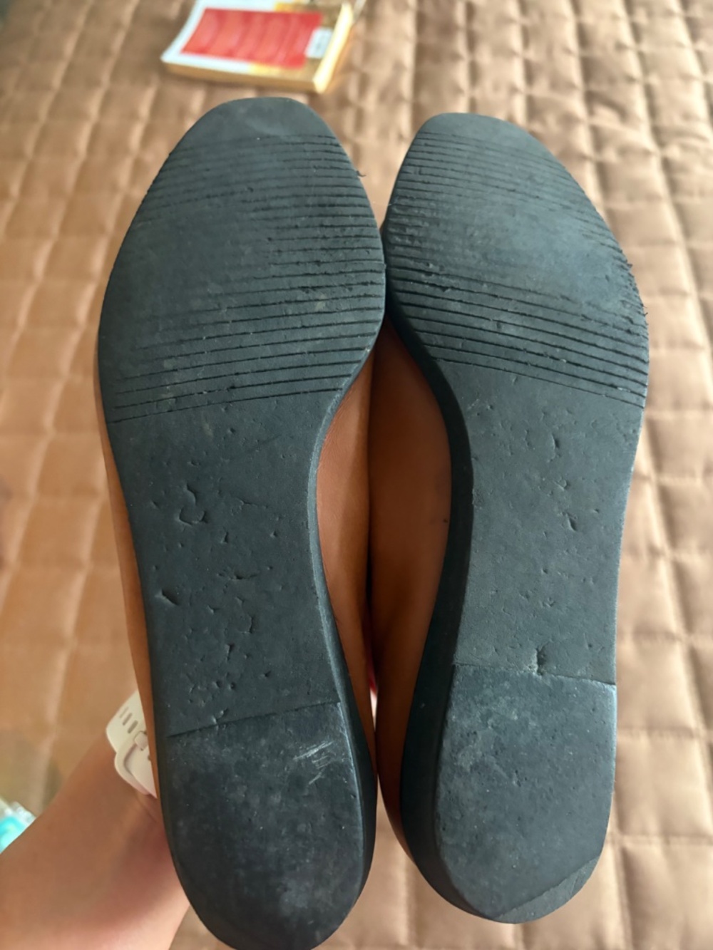 Vintage Salvatore Ferragamo Two-Tone Tan/Black Leather Classic Pumps - Picture 7 of 9